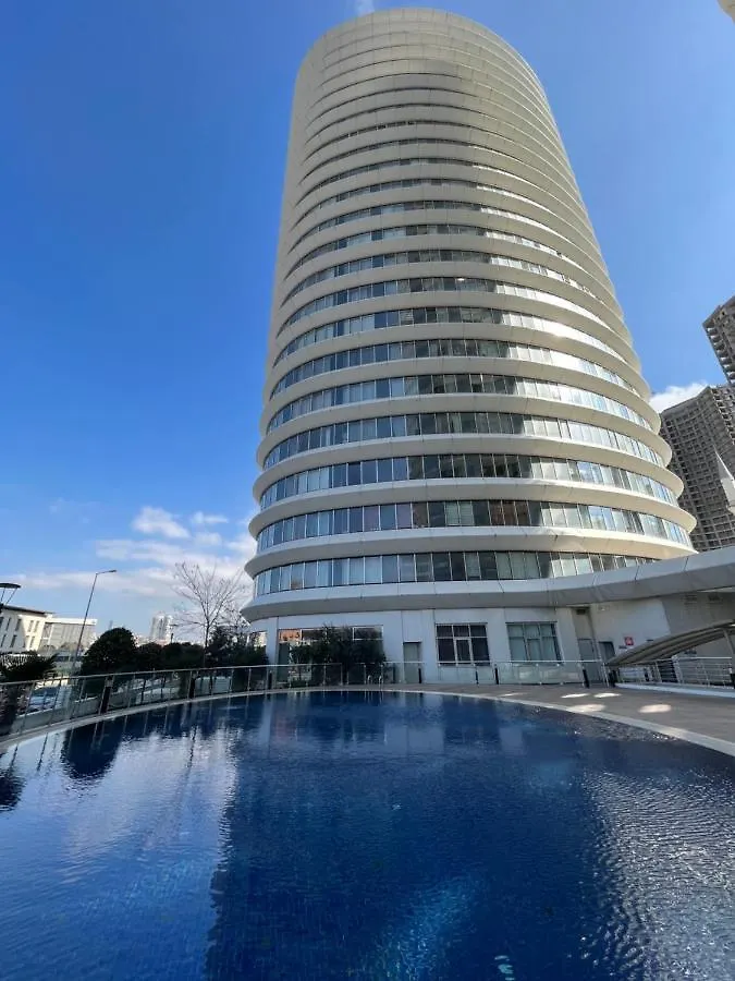 Luxury Residence With Pool In The Center Of 이스탄불